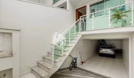 Sobrado para venda com 3 quartos, sendo 1 suíte, 136m²