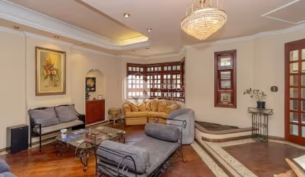 Casa tipo para venda com 4 quartos, sendo 2 suítes, 232m²
