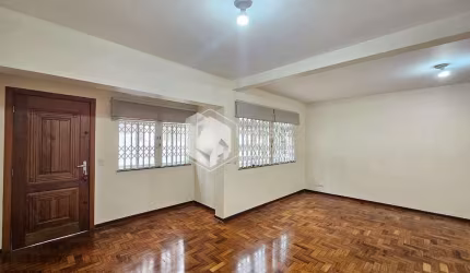 Sobrado para venda com 3 quartos, sendo 1 suíte, 240m²
