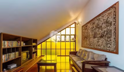 Sobrado para venda com 6 quartos, sendo 1 suíte, 336m²