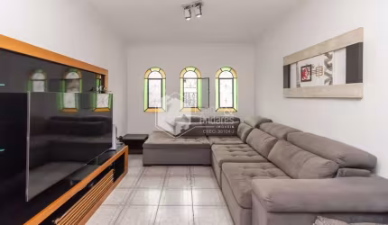 Sobrado para venda com 3 quartos, sendo 1 suíte, 210m²