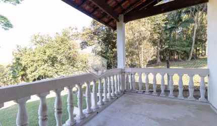 Casa tipo para venda com 6 quartos, sendo 6 suítes, 450m²