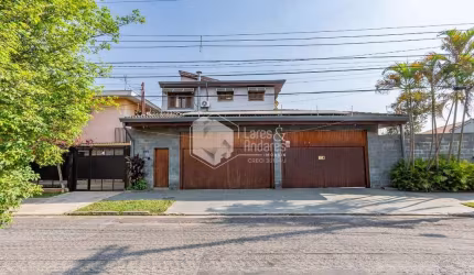 Casa tipo para venda com 5 quartos, sendo 5 suítes, 270m²