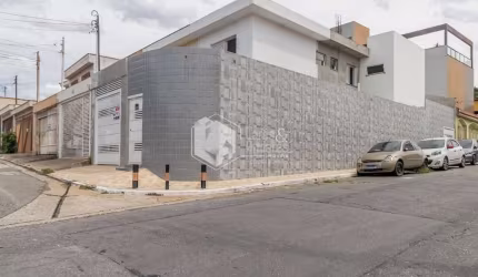 Sobrado para venda com 3 quartos, sendo 3 suítes, 124m²