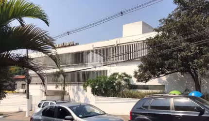 Casa comercial para venda e locação, 585m²