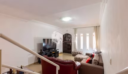 Casa de vila para venda com 3 quartos, sendo 3 suítes, 180m²