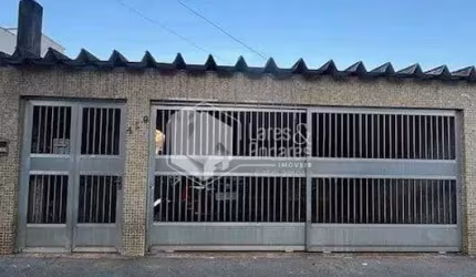Casa tipo para venda com 4 quartos, sendo 1 suíte, 200m²