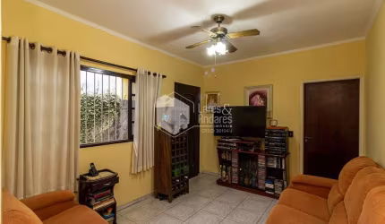 Casa tipo para venda com 2 quartos, sendo 1 suíte, 84m²