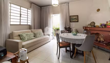 Casa tipo para venda com 4 quartos, sendo 2 suítes, 128m²