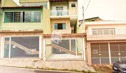 Sobrado para venda com 3 quartos, sendo 1 suíte, 145m²