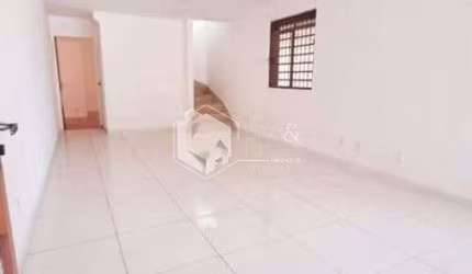 Casa tipo para venda com 5 quartos, sendo 2 suítes, 120m²