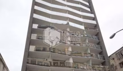 STUDIO À VENDA, COM 23M² AMPLA VARANDA, COM PISO LAMINADO, FECHADURA DIGITAL, BOX E GABINETE NO BAN