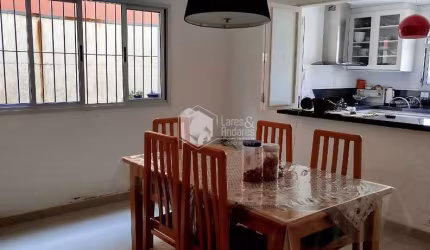 Sobrado para venda com 3 quartos, sendo 1 suíte, 197m²