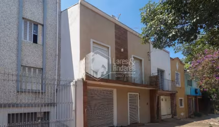 Sobrado para venda com 3 quartos, sendo 3 suítes, 180m²