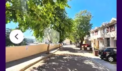 CASA DE COND. VENDA, COM 116 M² COM 2 DORMS, 2 SALAS COM COZINHA PLANEJADA E 2 VAGAS NO COND RESIDE