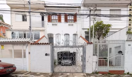 Casa tipo para venda com 3 quartos, sendo 3 suítes, 284m²