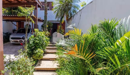 Casa tipo para venda com 3 quartos, sendo 2 suítes, 260m²