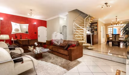 Sobrado para venda com 4 quartos, sendo 2 suítes, 402m²
