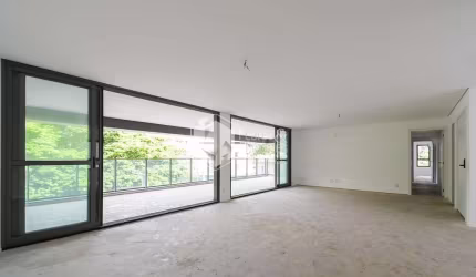 Apartamento tipo para venda com 4 quartos, sendo 4 suítes, 274m²