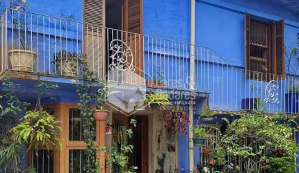 Casa de vila para venda com 4 quartos, sendo 1 suíte, 248m²