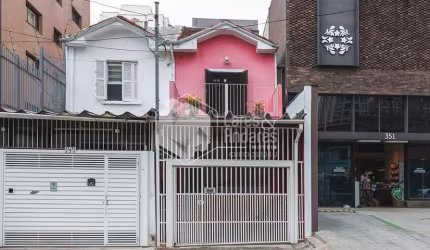 Sobrado para venda com 2 quartos, sendo 1 suíte, 195m²