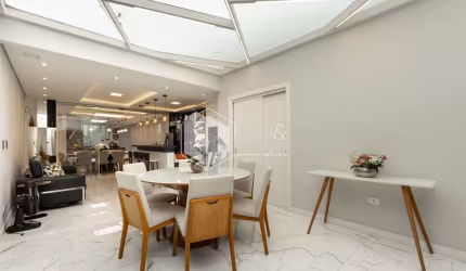 Sobrado para venda com 4 quartos, sendo 4 suítes, 200m²