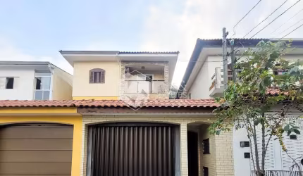 Sobrado para venda com 3 quartos, sendo 1 suíte, 224m²