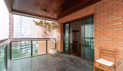 Apartamento tipo para venda com 3 quartos, sendo 3 suítes, 325m²