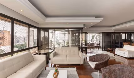 Apartamento tipo para venda com 4 quartos, sendo 4 suítes, 285m²