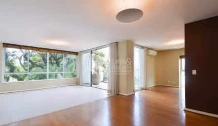 Duplex para venda com 3 quartos, sendo 3 suítes, 285m²