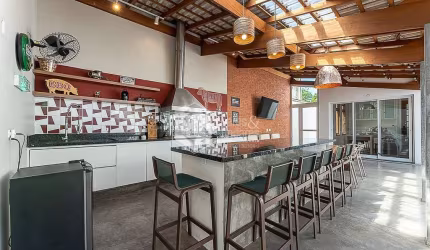 Casa tipo para venda com 4 quartos, sendo 3 suítes, 505m²