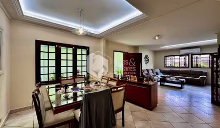 Sobrado para venda com 3 quartos, sendo 3 suítes, 219m²