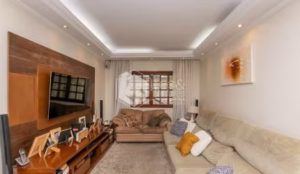 Casa tipo para venda com 3 quartos, sendo 2 suítes, 180m²