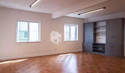 Apartamento tipo para venda com 3 quartos, sendo 1 suíte, 162m²