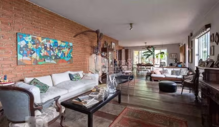 Casa no condomínio Sem bome para venda com 3 quartos, sendo 1 suíte, 270m²