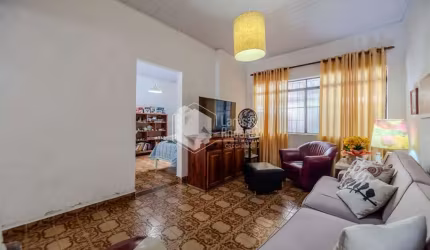 Casa tipo para venda com 2 quartos, sendo 1 suíte, 90m²