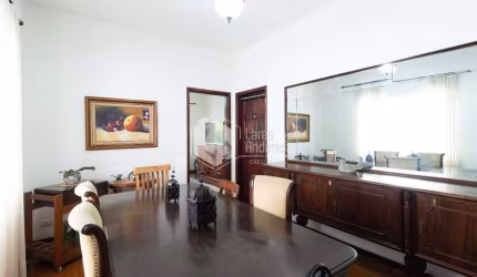Casa tipo para venda com 3 quartos, sendo 1 suíte, 266m²