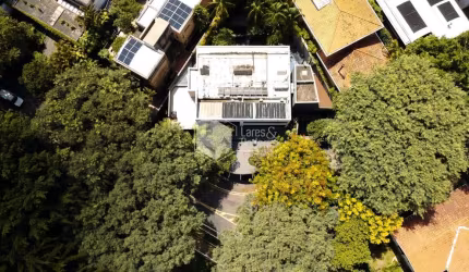 Casa tipo para venda com 4 quartos, sendo 4 suítes, 716m²