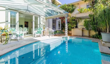 Casa tipo para venda com 5 quartos, sendo 2 suítes, 572m²