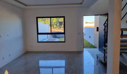 Casa com 3 quartos à venda no Sertão do Maruim, São José  por R$ 550.000