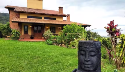 Casa com 3 quartos à venda em Macacu, Garopaba , 190 m2 por R$ 2.200.000