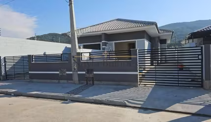 Casa com 2 quartos à venda no Forquilhas, São José , 58 m2 por R$ 380.000