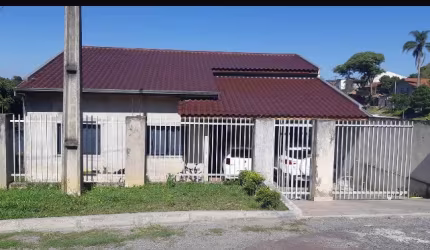 Vende-se ótima casa próximo ao parte da Barreirinha.