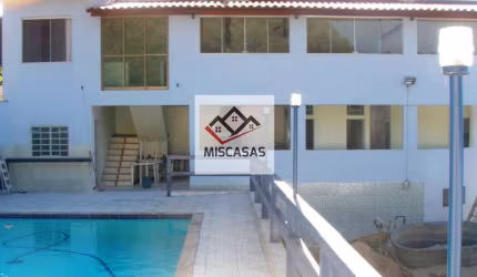 Casa Térrea para Venda em Lagoa Santa, Centro, 5 dormitórios, 1 suíte, 3 banheiros, 8 vagas