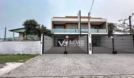 Excelente Sobrado à Venda no Balneário Riviera em Matinhos