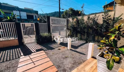 Sobrado com 8 Suites , 300 m² - Bairro Prainha.