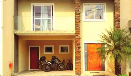 Sobrado em condominio, 3 quartos à venda, 150 m²- Umbará