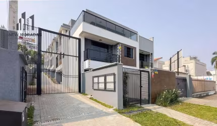 Sobrado com 3 dormitórios à venda, 127 m² por R$ 748.000 - Guabirotuba - Curitiba/PR