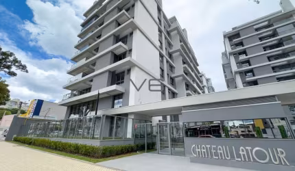 Apartamento alto padrão com 2 suítes, 96m² privativos, 2 vagas de garagem, no Seminário, Curitiba - PR.