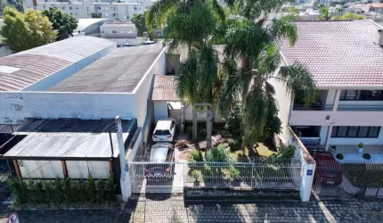 Terreno com 243m² privativos, no Água Verde, Curitiba - PR.